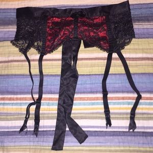 NEW! Victoria’s Secret / Garter Belt